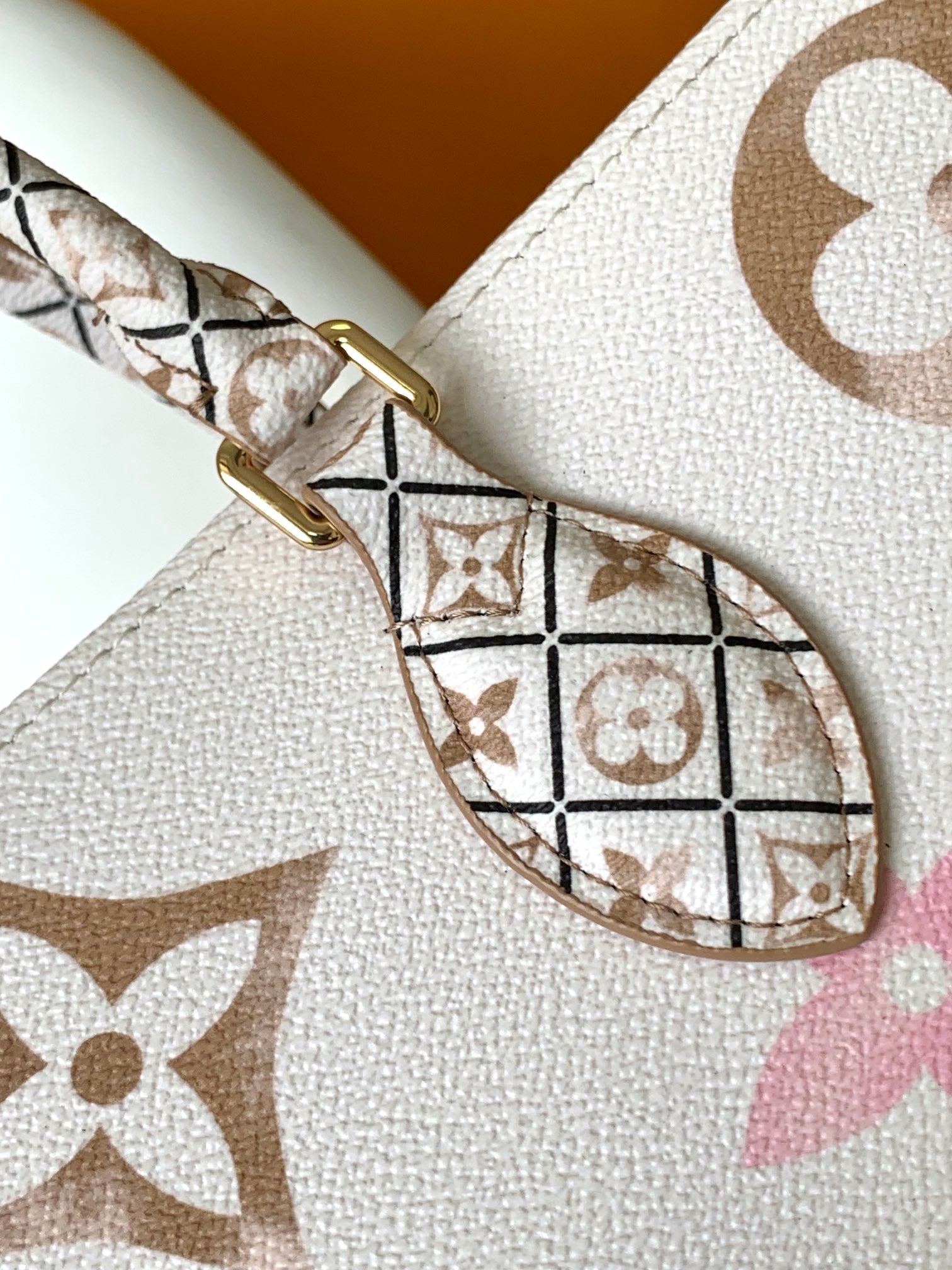 Louis Vuitton Onthego MM Monogram Empreinte Leather Tote Bag - Pastel White/Pink