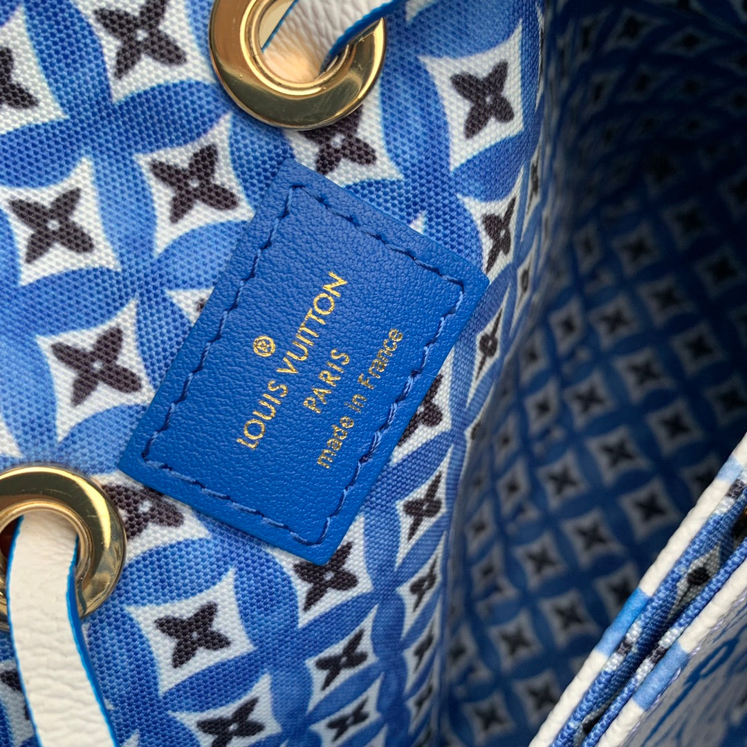 Louis Vuitton White and Blue Monogram Drawstring Bucket Bag with Top Handle