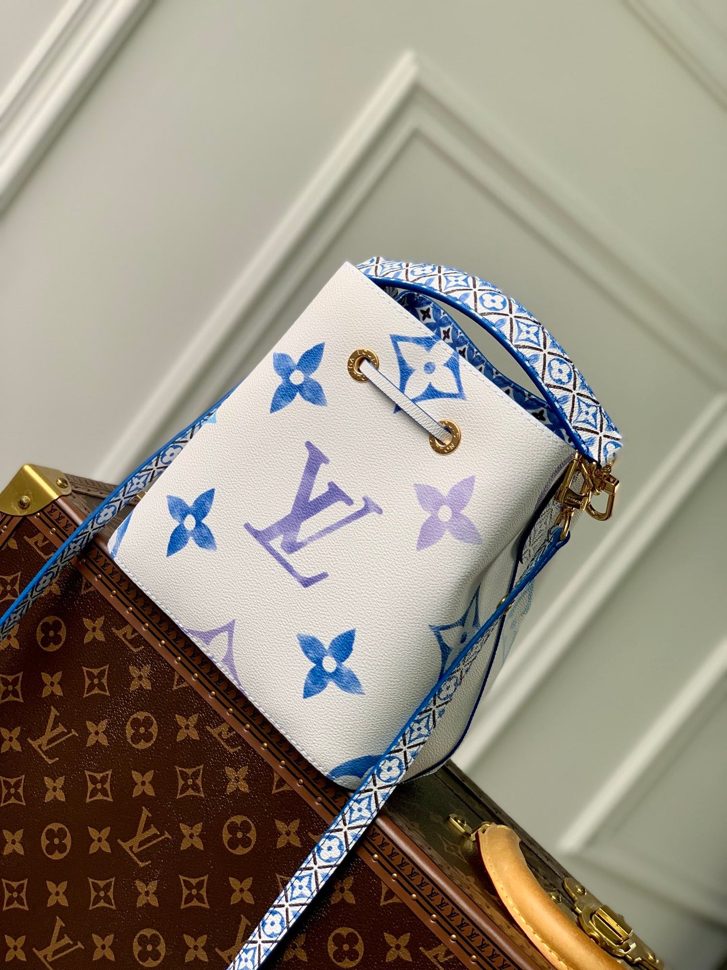 Louis Vuitton White and Blue Monogram Drawstring Bucket Bag with Top Handle