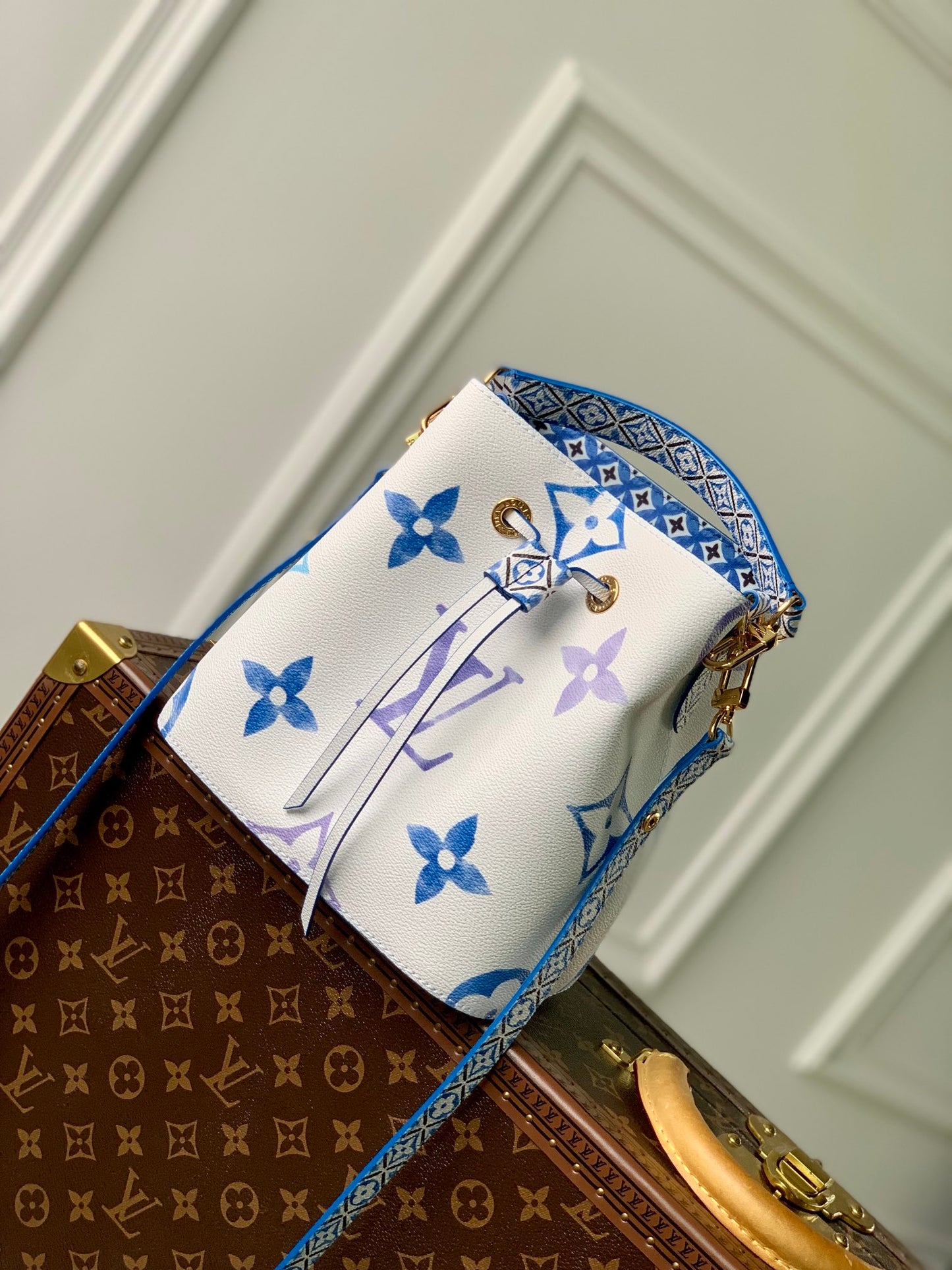 Louis Vuitton White and Blue Monogram Drawstring Bucket Bag with Top Handle