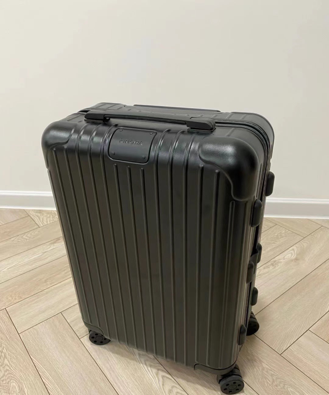 Matte Black Hardside Carry-On Luggage with Ribbed Design