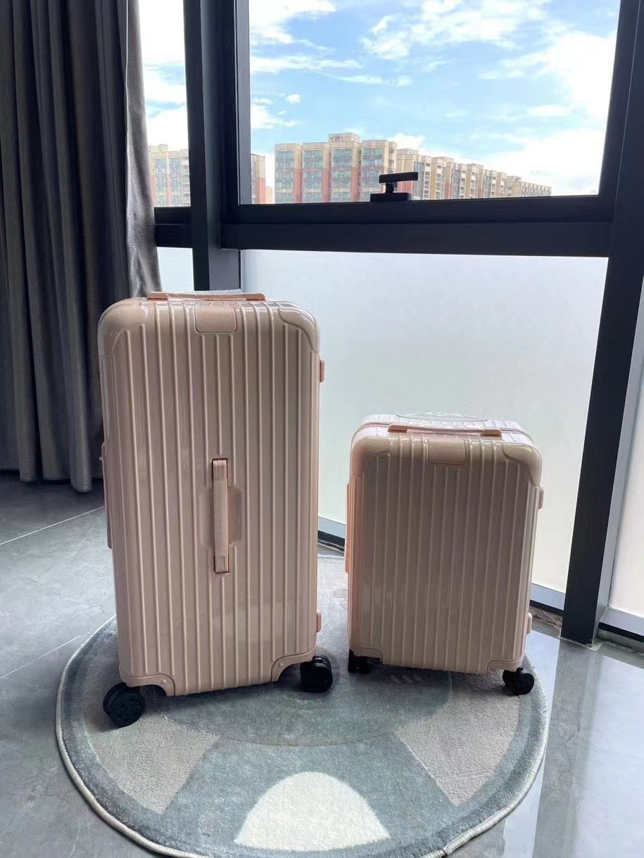 Modern Pastel Pink Ribbed Hardside Spinner Luggage Set