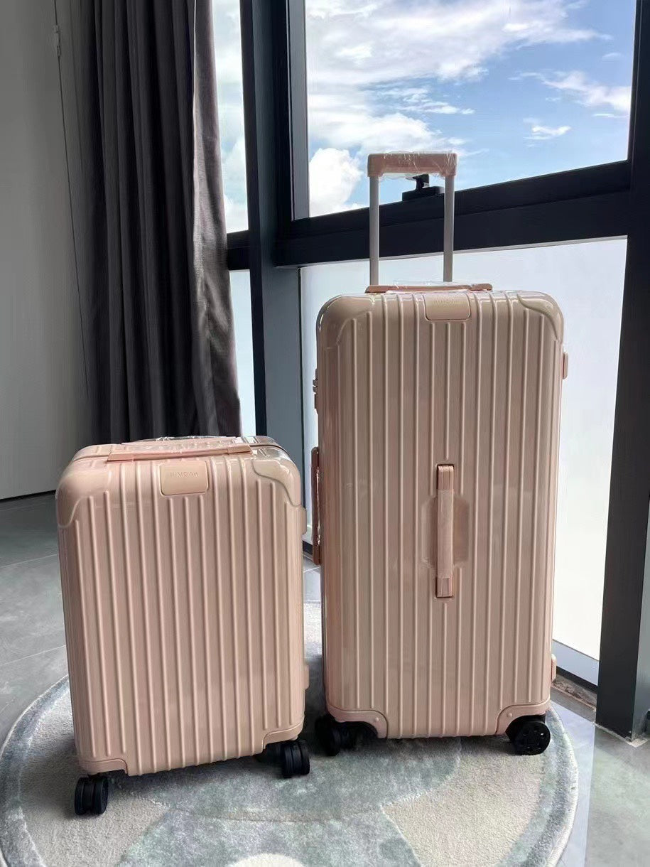 Modern Pastel Pink Ribbed Hardside Spinner Luggage Set