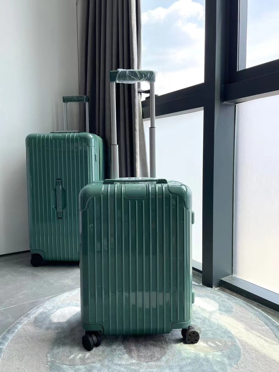 Sage Green Ribbed Hardshell Spinner Luggage Suitcase Set