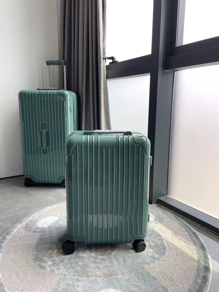 Sage Green Ribbed Hardshell Spinner Luggage Suitcase Set