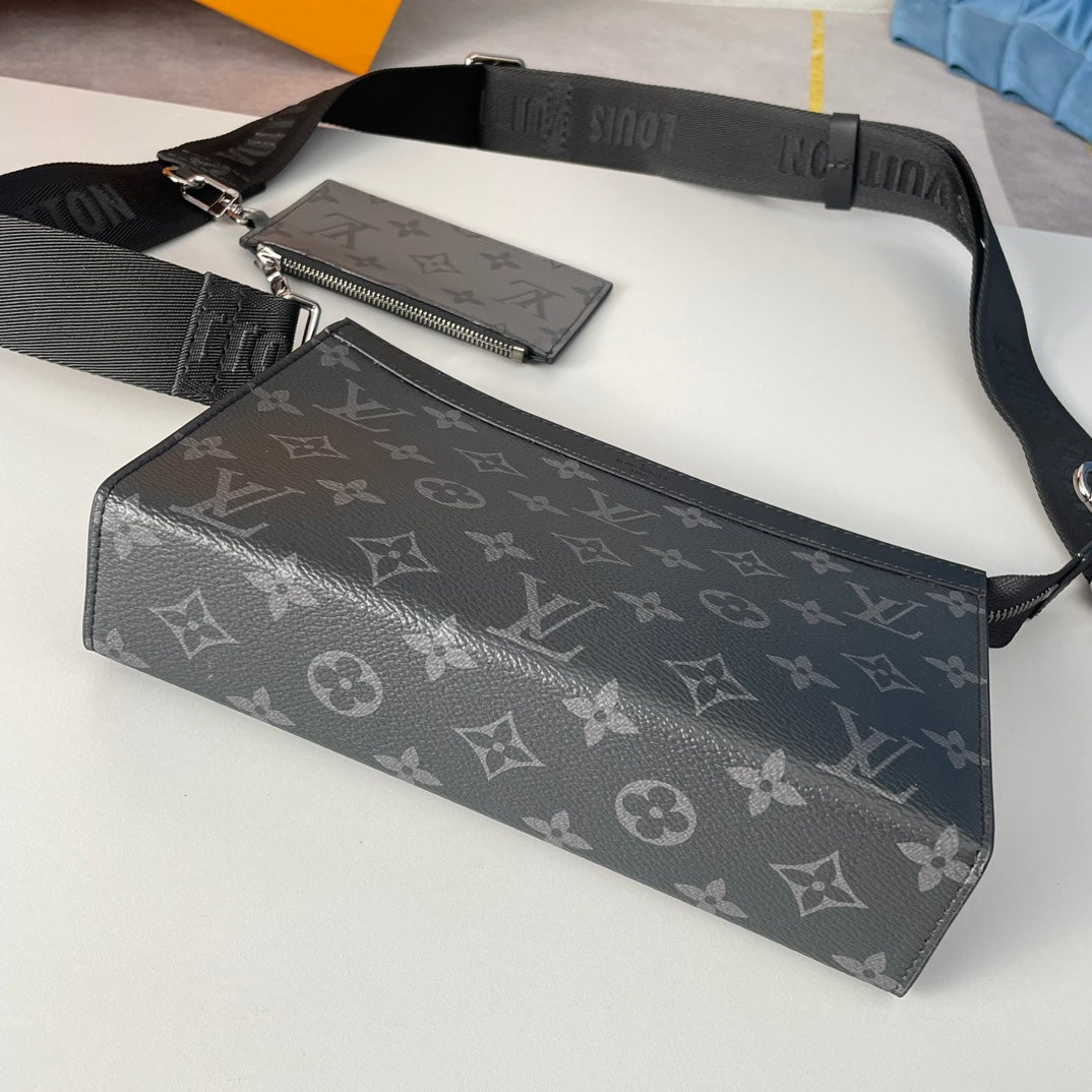Louis Vuitton Black Monogram Canvas Crossbody Messenger Bag with Removable Pouch
