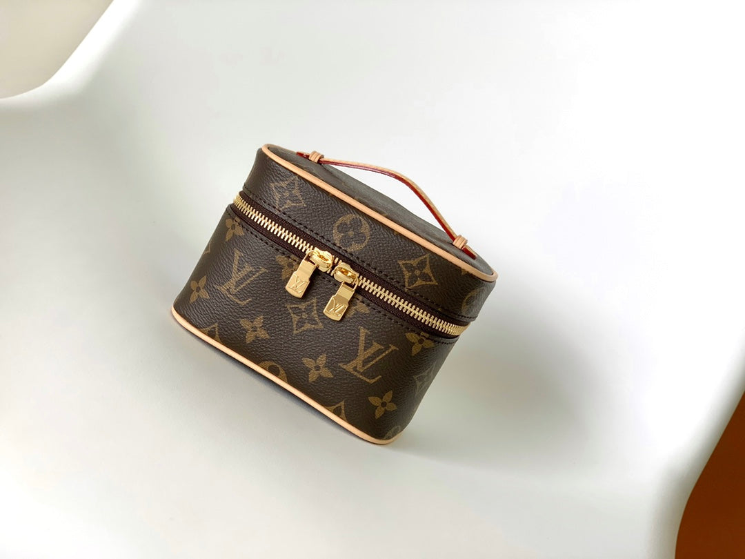 Louis Vuitton Designer Style Monogram Leather Cosmetic Vanity Travel Bag