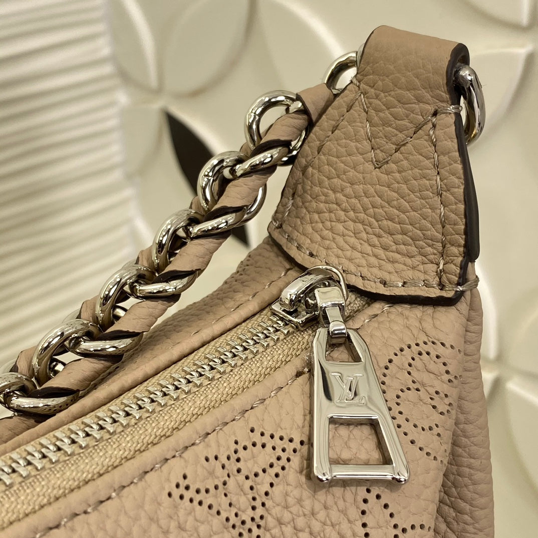 Louis Vuitton Over the Moon Mahina Leather Handbag - Galet