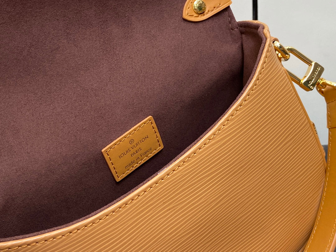 Louis Vuitton Classic Tan Leather Saddle Crossbody Bag with Buckle Detail