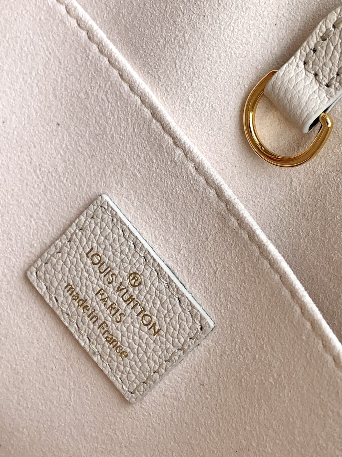 Louis Vuitton Off-White Structured Leather Tote Bag with Gold Hardware