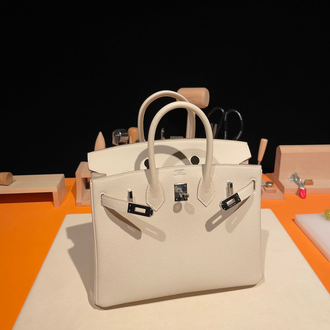 Hermès Birkin 25 Handbag in Craie Swift Leather with Palladium Hardware