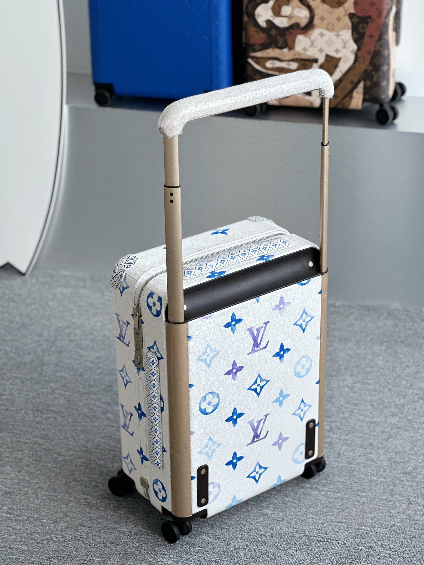 Luxury White and Blue Monogram Hard Shell Spinner Suitcase