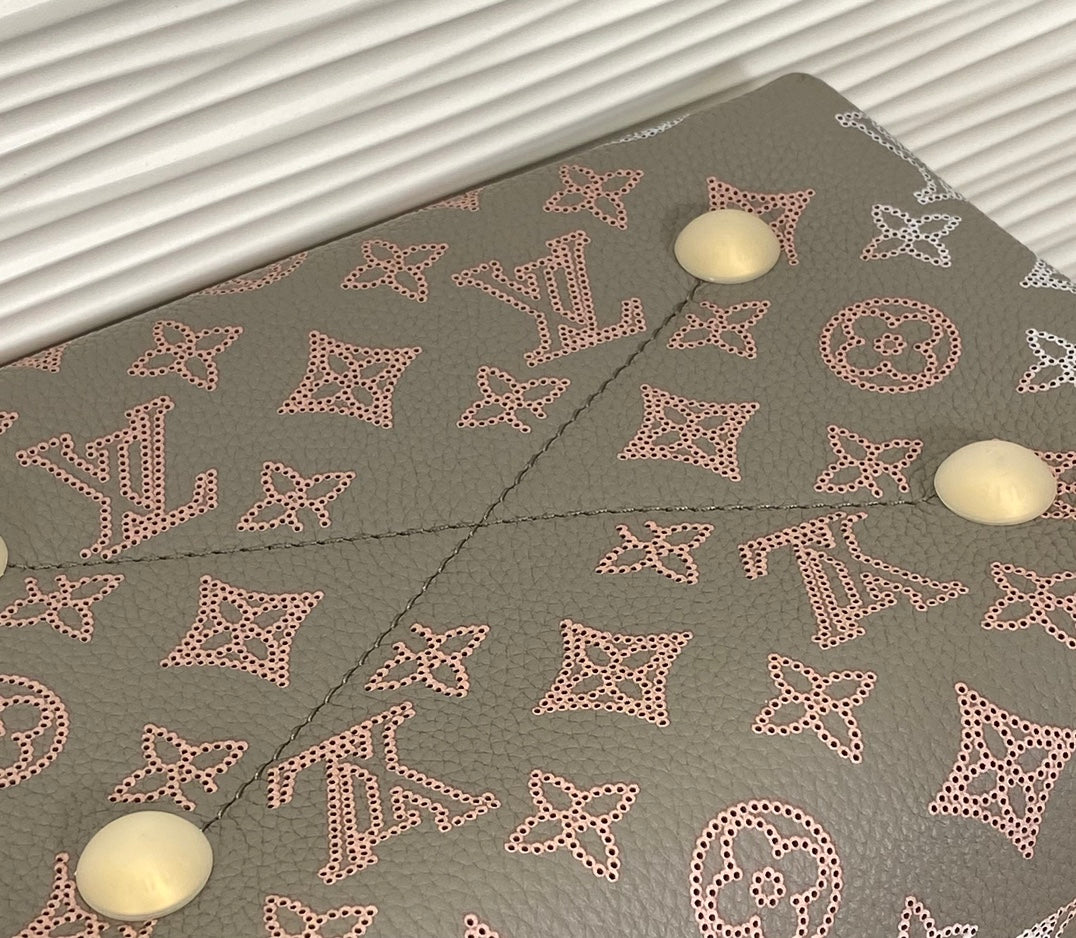 Louis Vuitton Elegant Taupe Monogram Bucket Bag with Gold Chain and Coin Purse