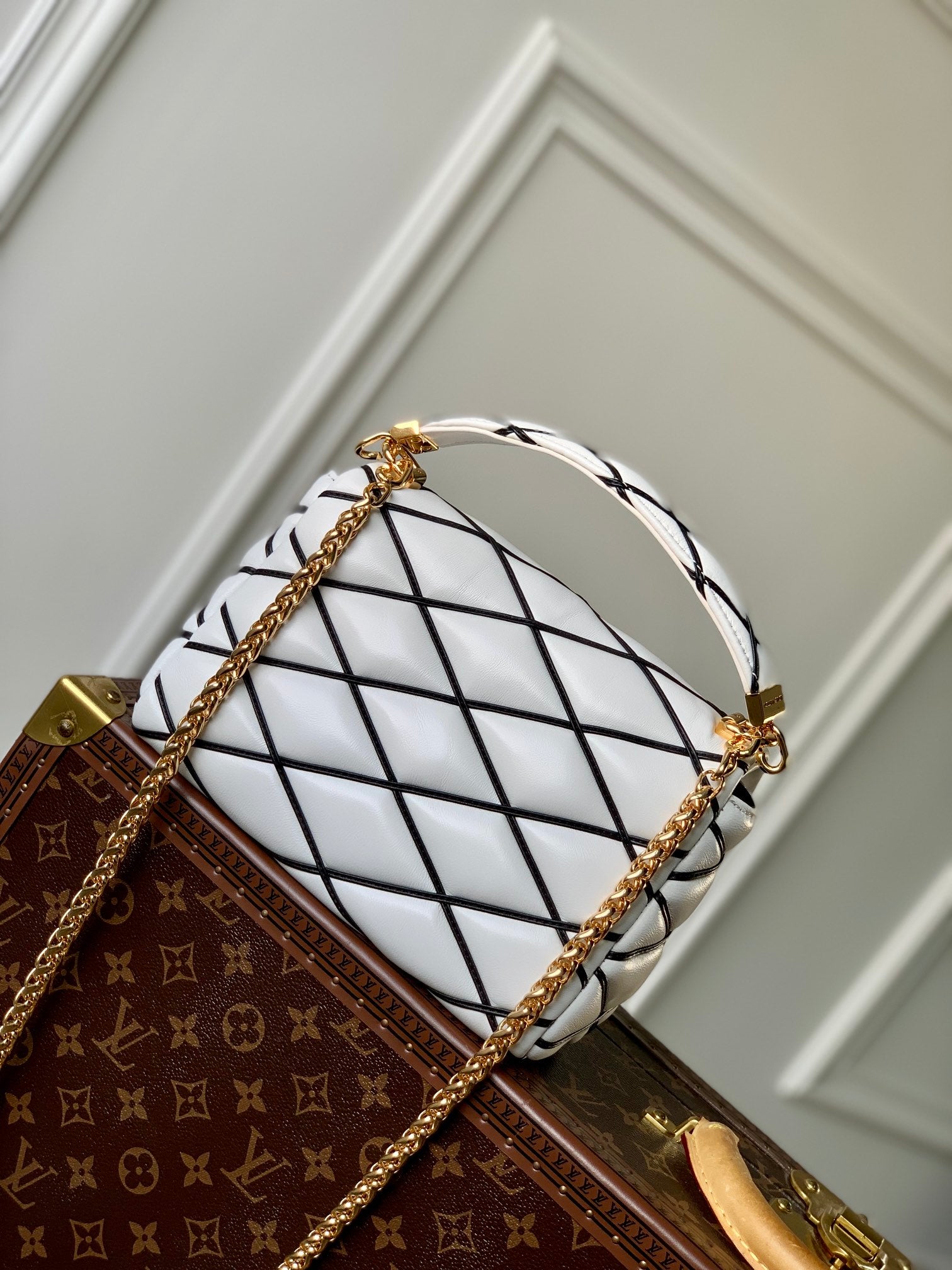Louis Vuitton White Quilted Leather Shoulder Bag with Black Diamond Lattice Pattern