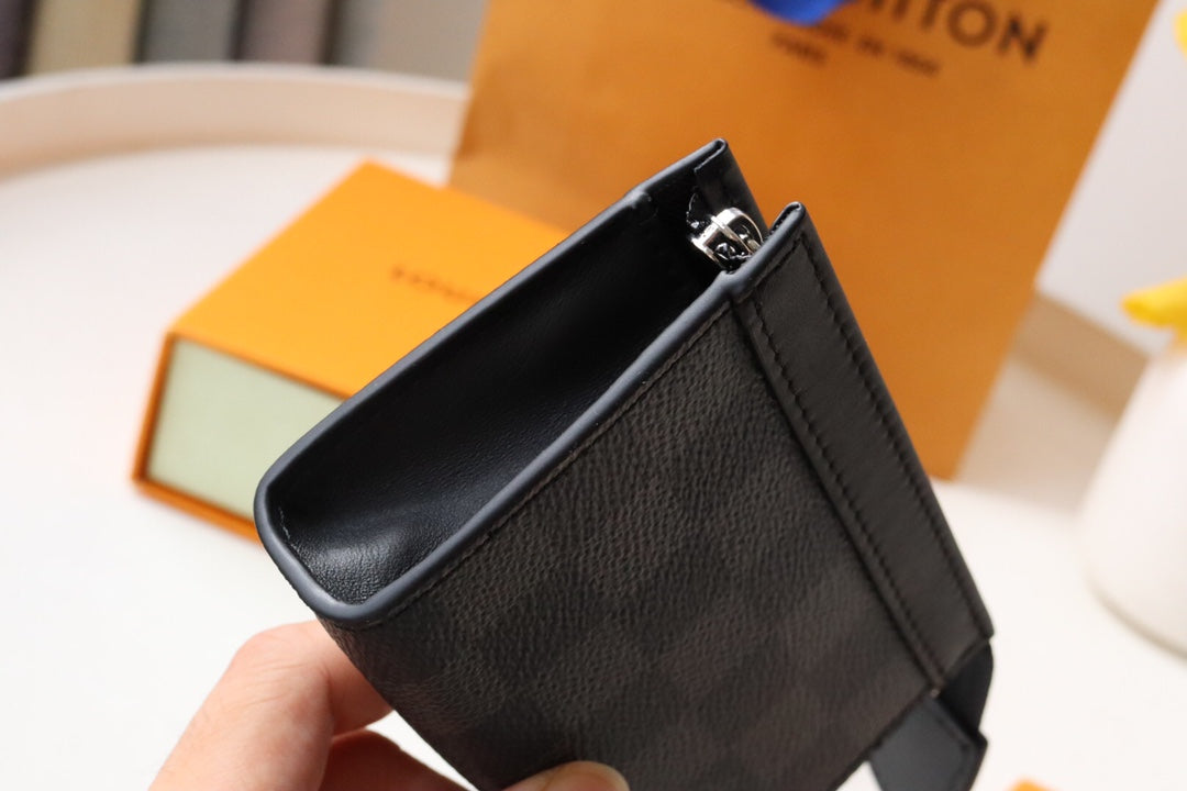 Louis Vuitton Black and Grey Checkerboard Pattern Zipper Clutch Wallet