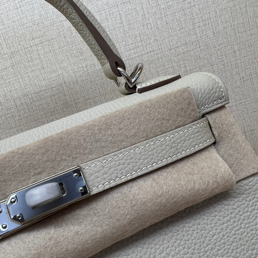 Hermès Kelly 25 Sellier Bag - Trench Epsom Leather with Palladium Hardware
