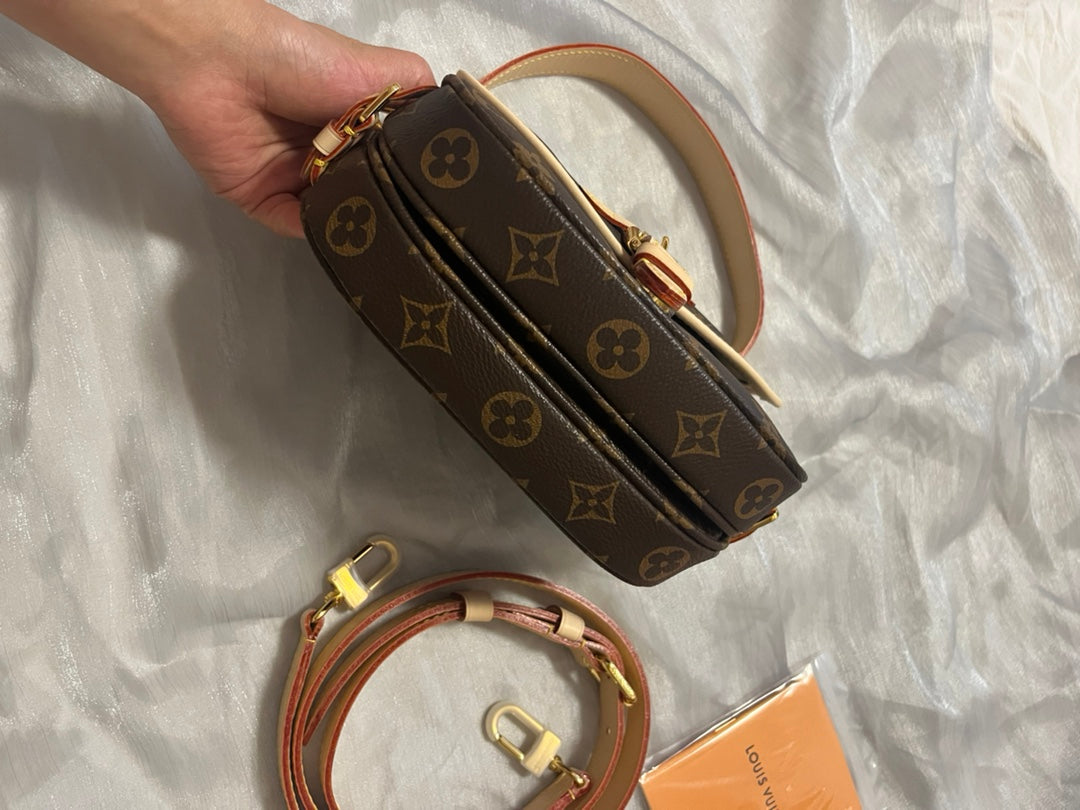 Louis Vuitton Classic Monogram Canvas Shoulder Crossbody Bag with Buckle