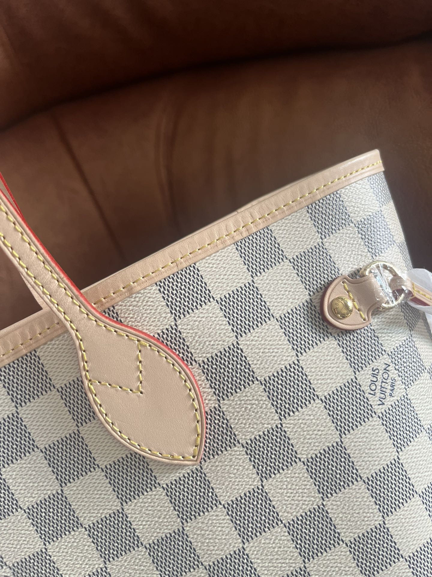 Louis Vuitton Classic Checkerboard Pattern Shoulder Tote Bag with Pouch