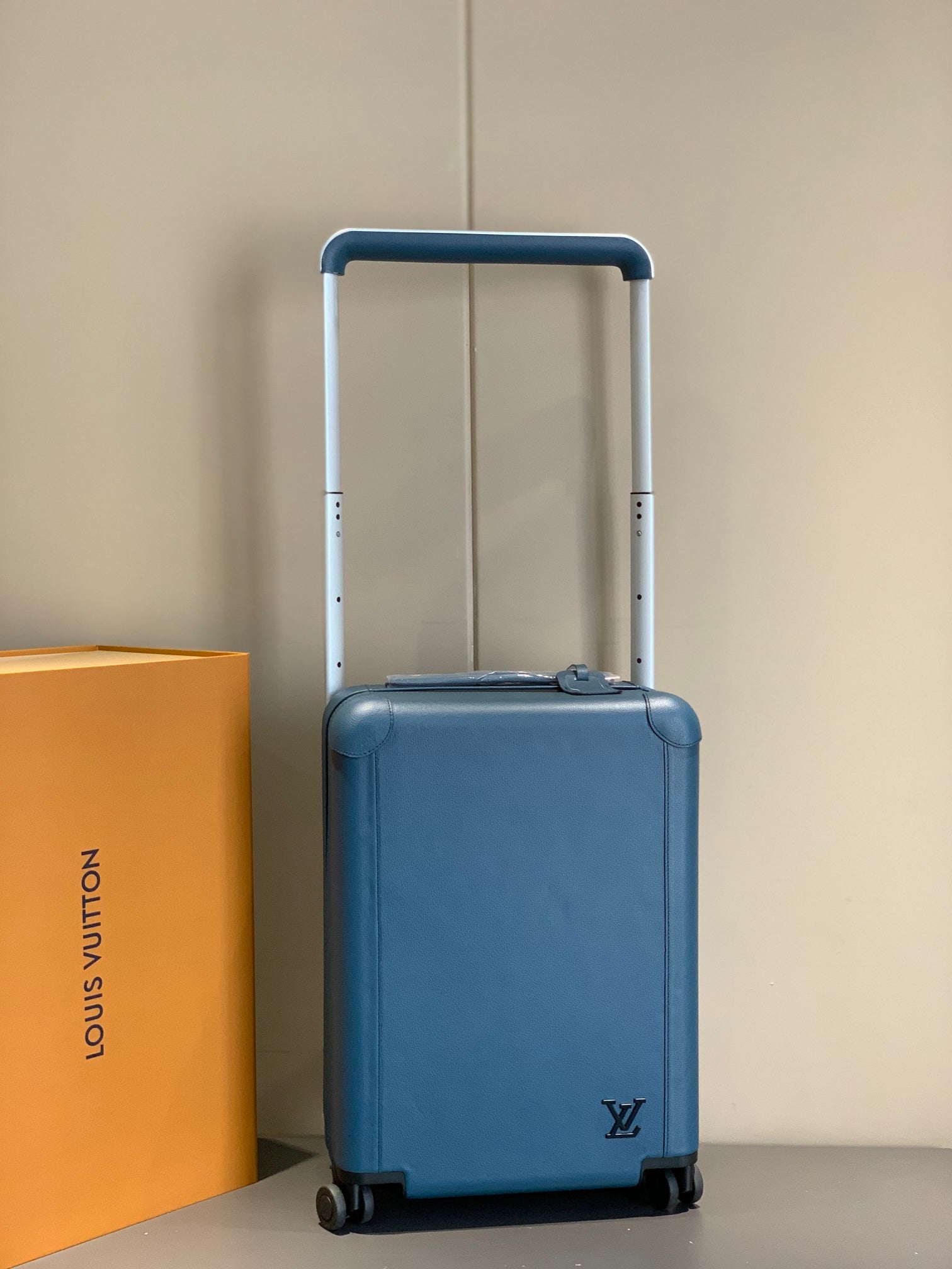 Blue Hardshell Carry-On Luggage with Spinner Wheels