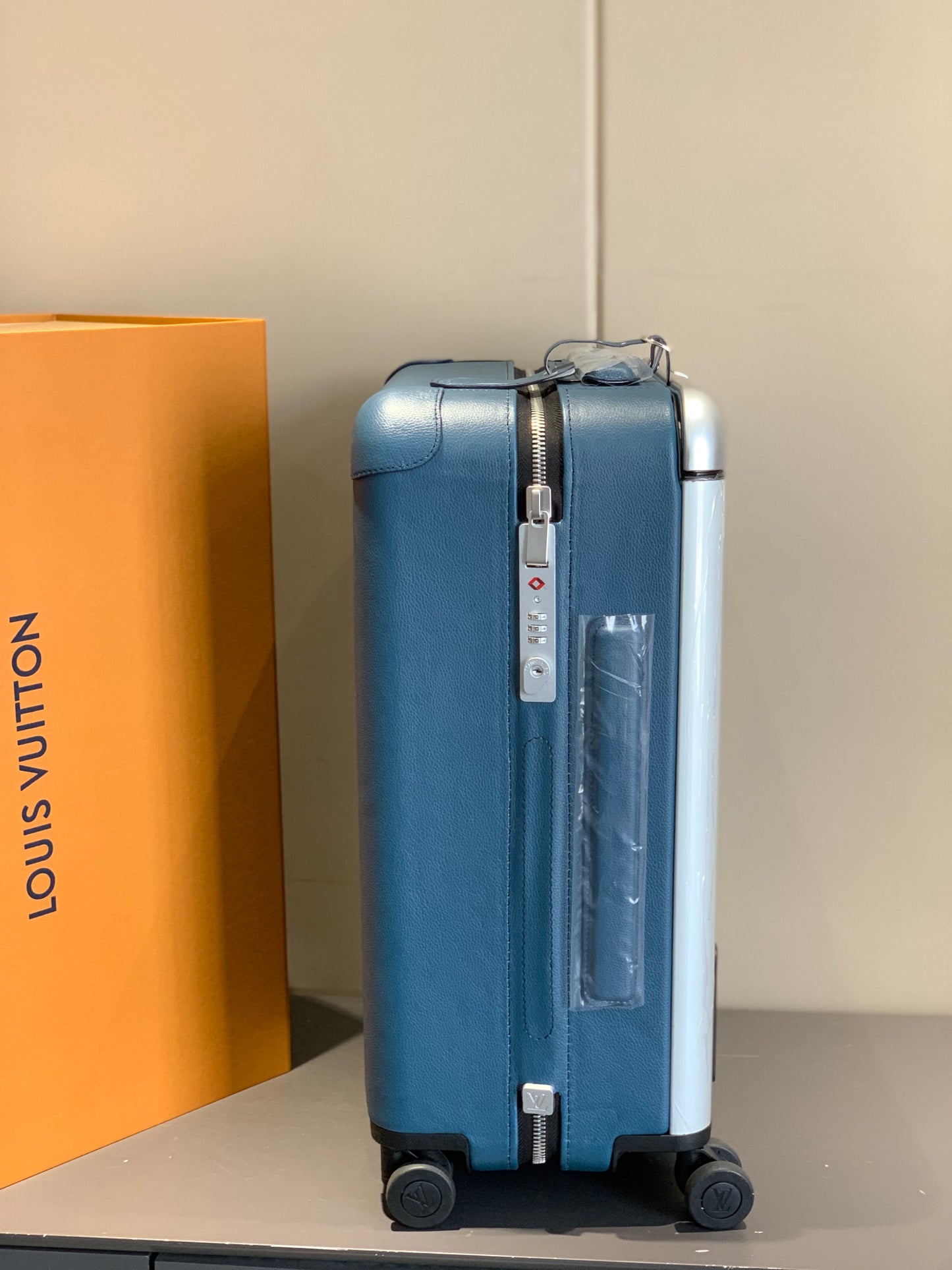 Blue Hardshell Carry-On Luggage with Spinner Wheels
