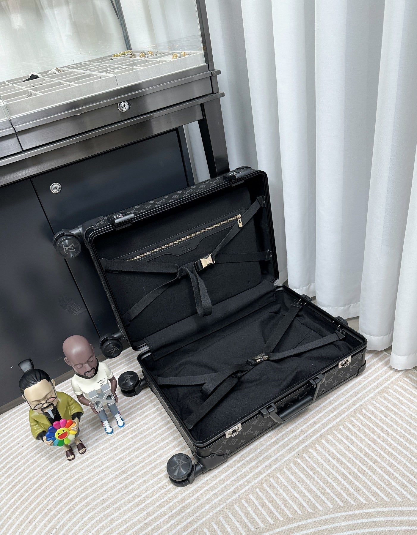 Black Monogram Hardside Spinner Suitcase Carry-On Travel Luggage