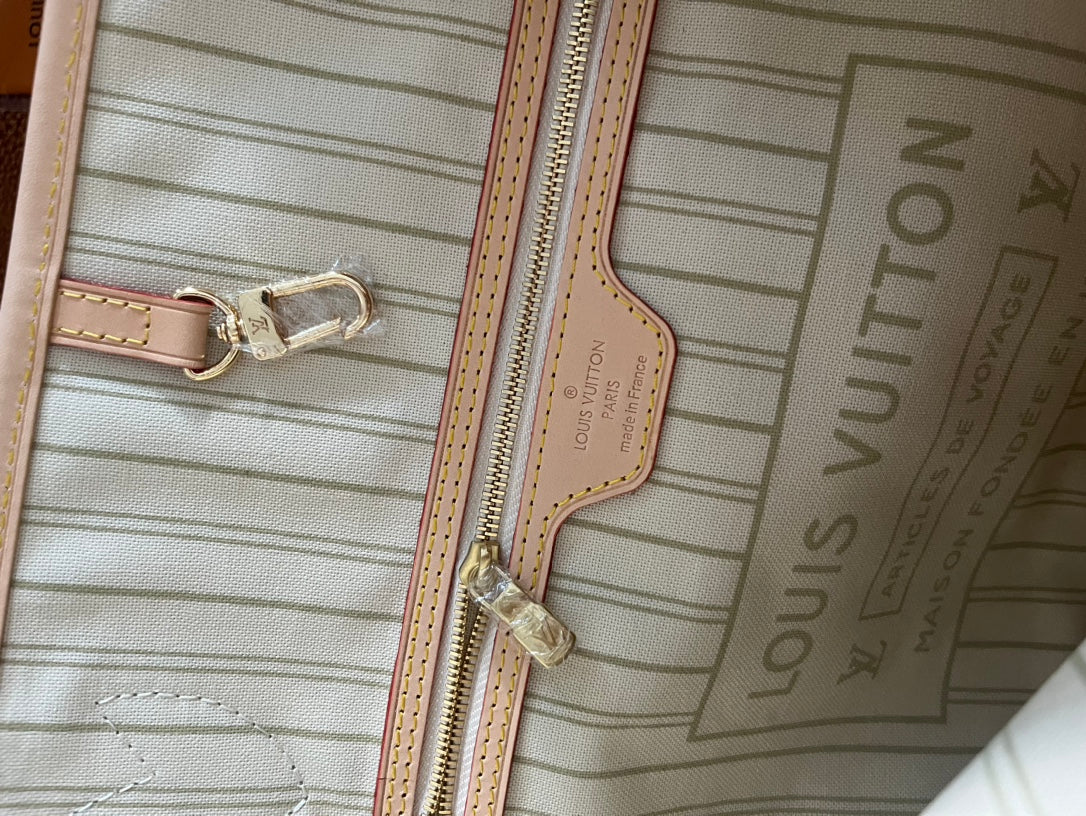 Louis Vuitton Classic Checkerboard Pattern Tote Bag with Tan Leather Handles
