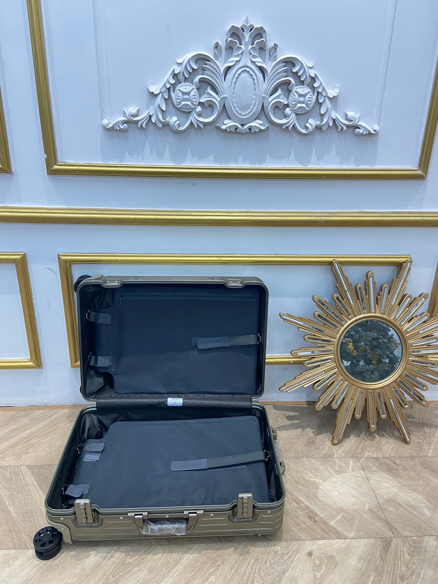 Luxury Champagne Gold Hard Shell Spinner Luggage Travel Suitcase