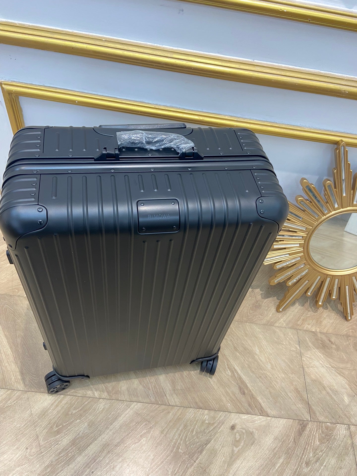 Sleek Matte Black Ribbed Hardside Spinner Travel Suitcase