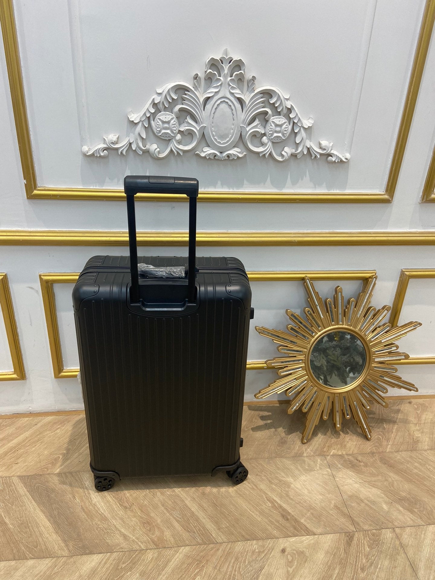 Sleek Matte Black Ribbed Hardside Spinner Travel Suitcase