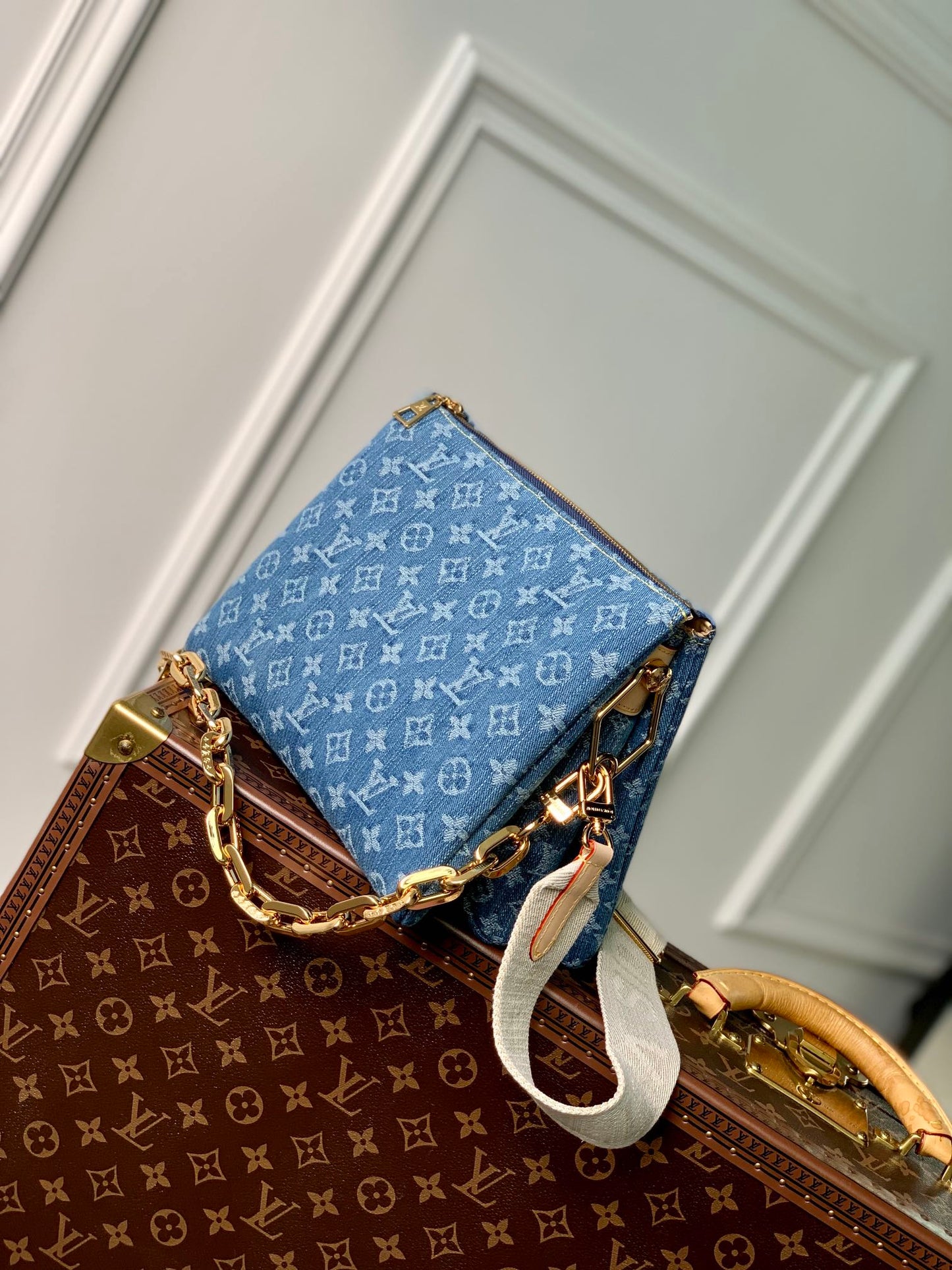 Louis Vuitton Blue Denim Monogram Print Crossbody Bag with Chunky Gold Chain