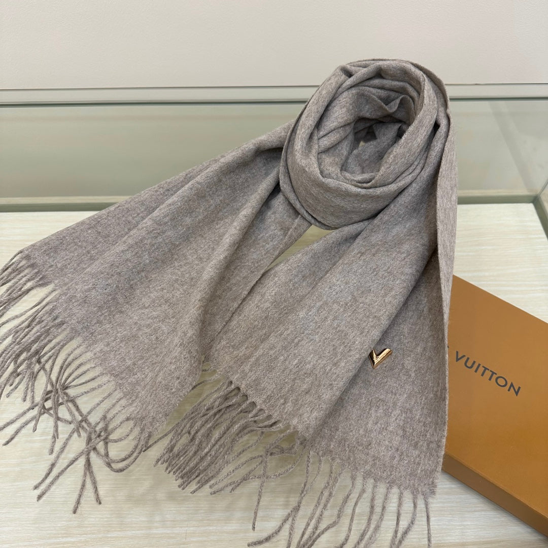 Women's Light Grey Soft Cashmere Feel Winter Scarf - Warm Oversized Pashmina Shawl with Fringe