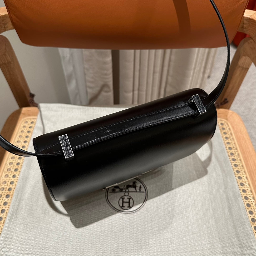 Hermès Maximors Bag in Black Swift Calfskin with Palladium Hardware