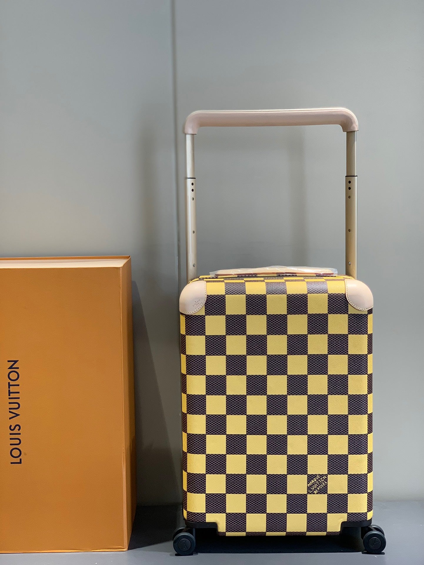Classic Brown Checkerboard Carry-On Suitcase Luxury Rolling Luggage