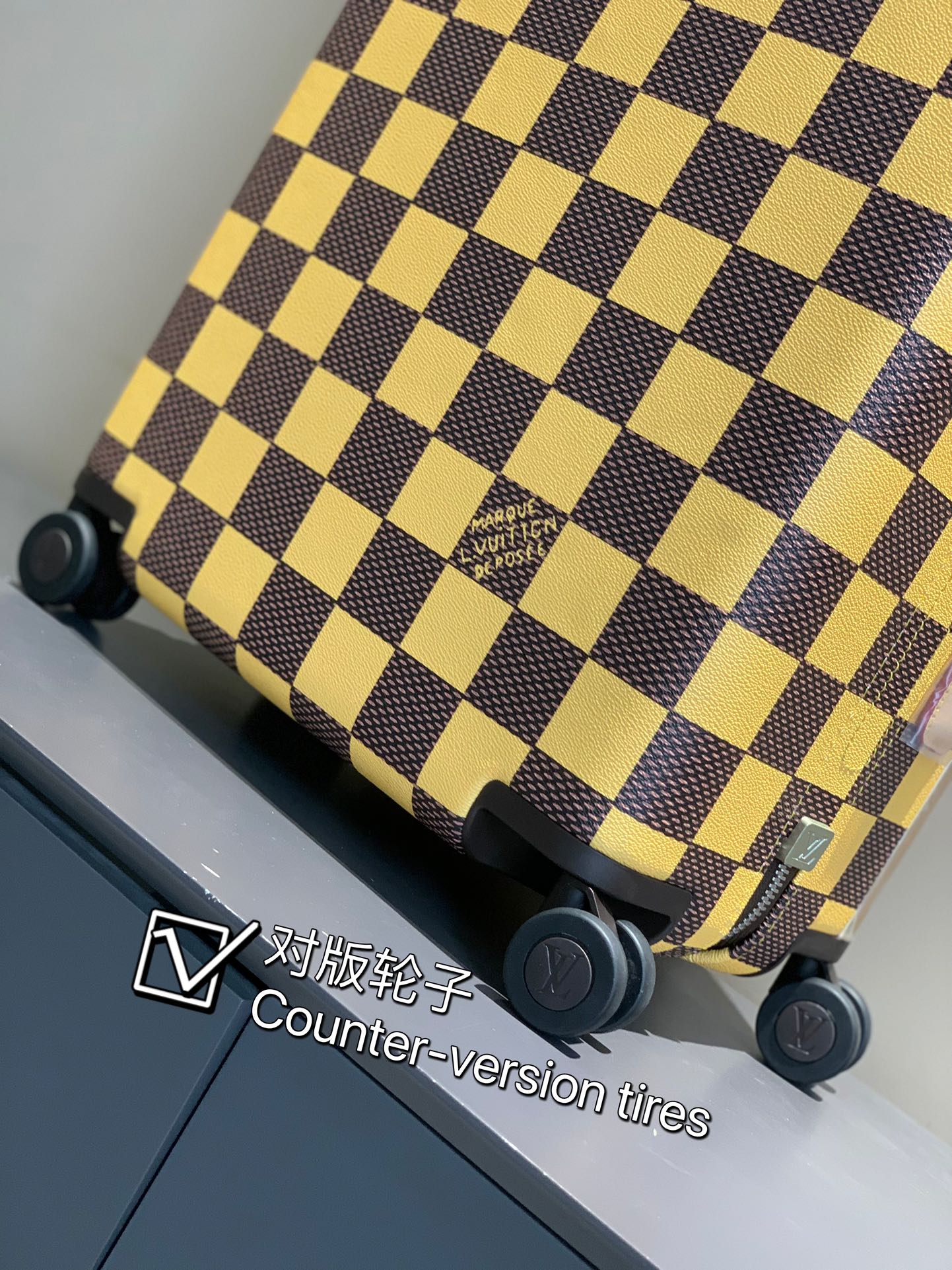 Classic Brown Checkerboard Carry-On Suitcase Luxury Rolling Luggage