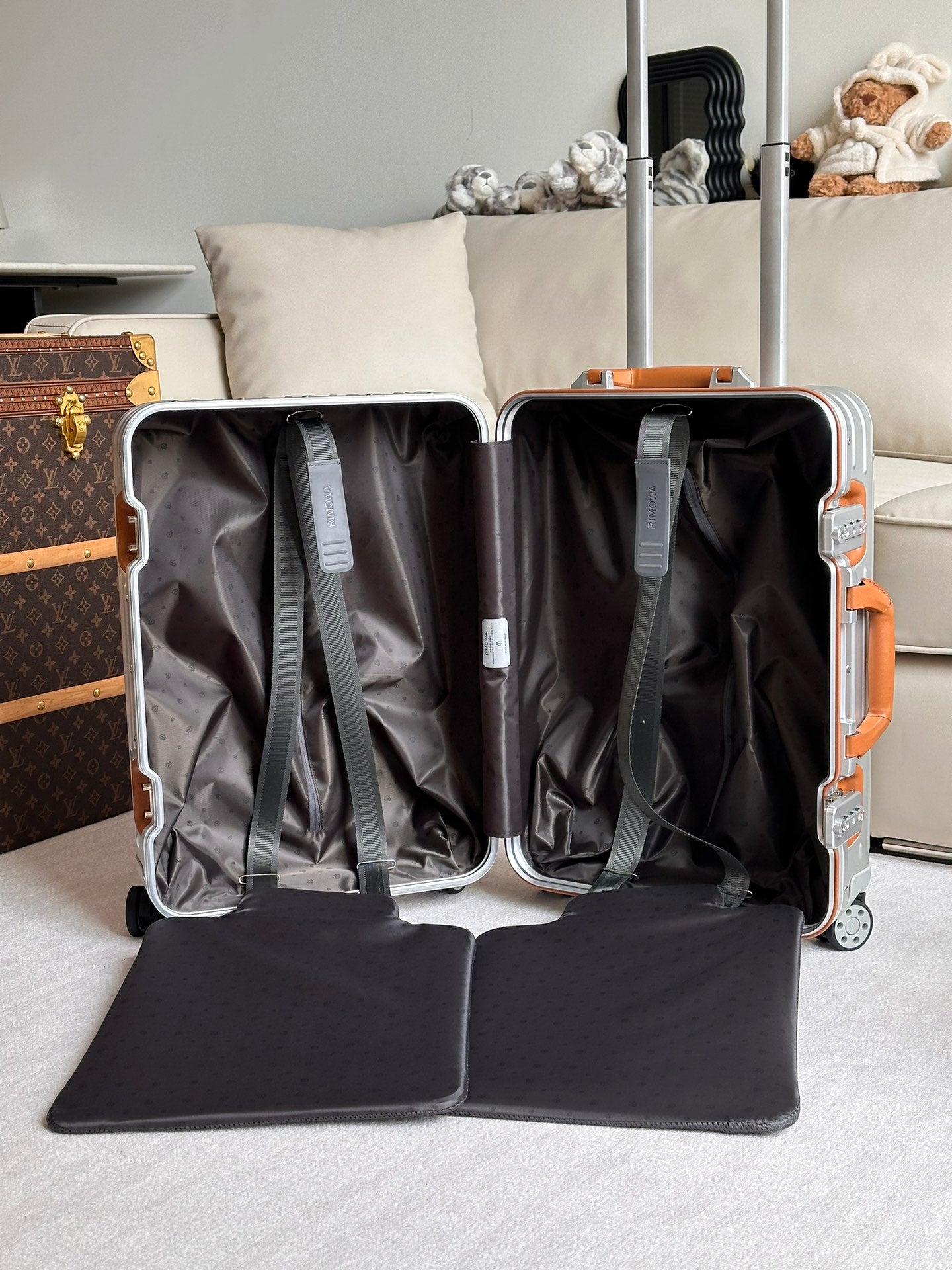 Modern Silver Hardside Spinner Suitcase Carry-On Luggage