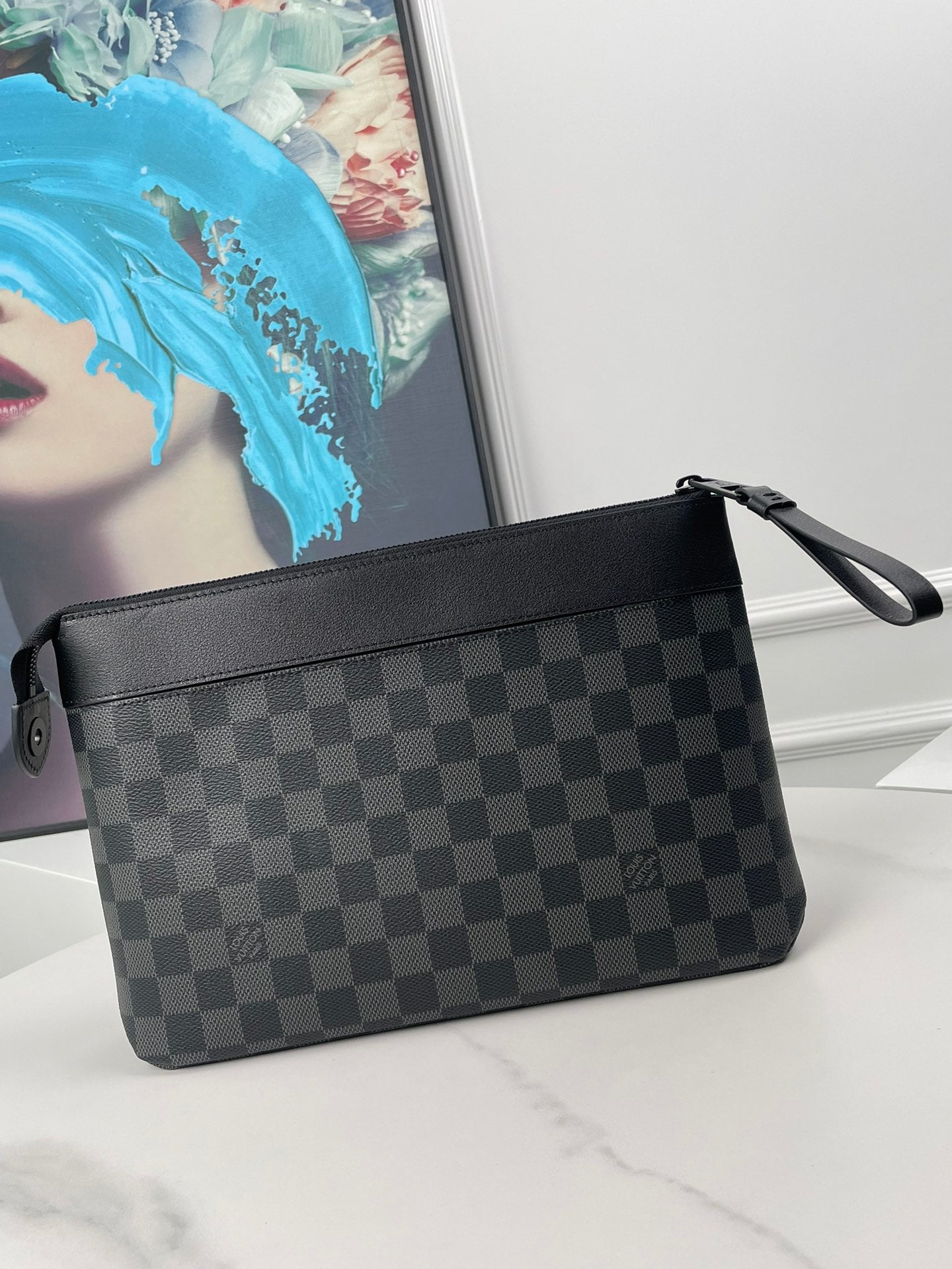 Louis Vuitton Classic Checkered Pattern Zippered Pouch Clutch for Essentials