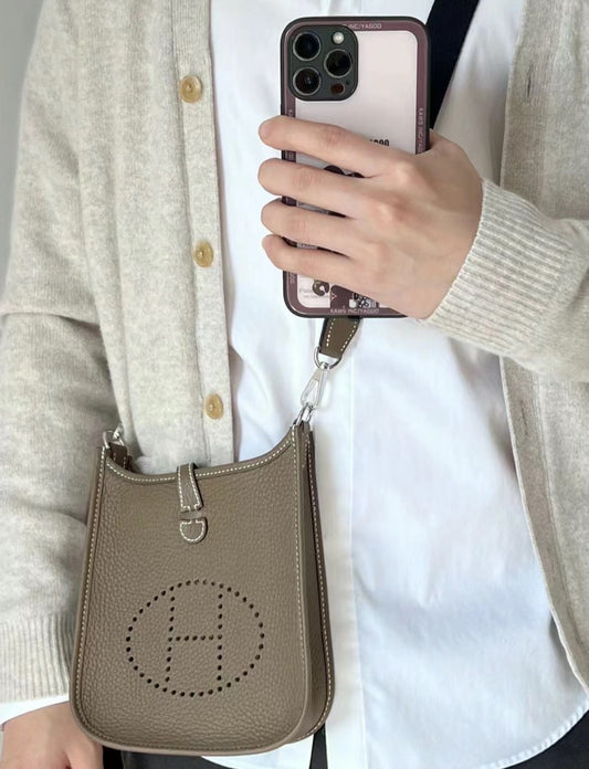 Hermès Evelyne TPM Crossbody Bag - Etoupe Clemence Leather