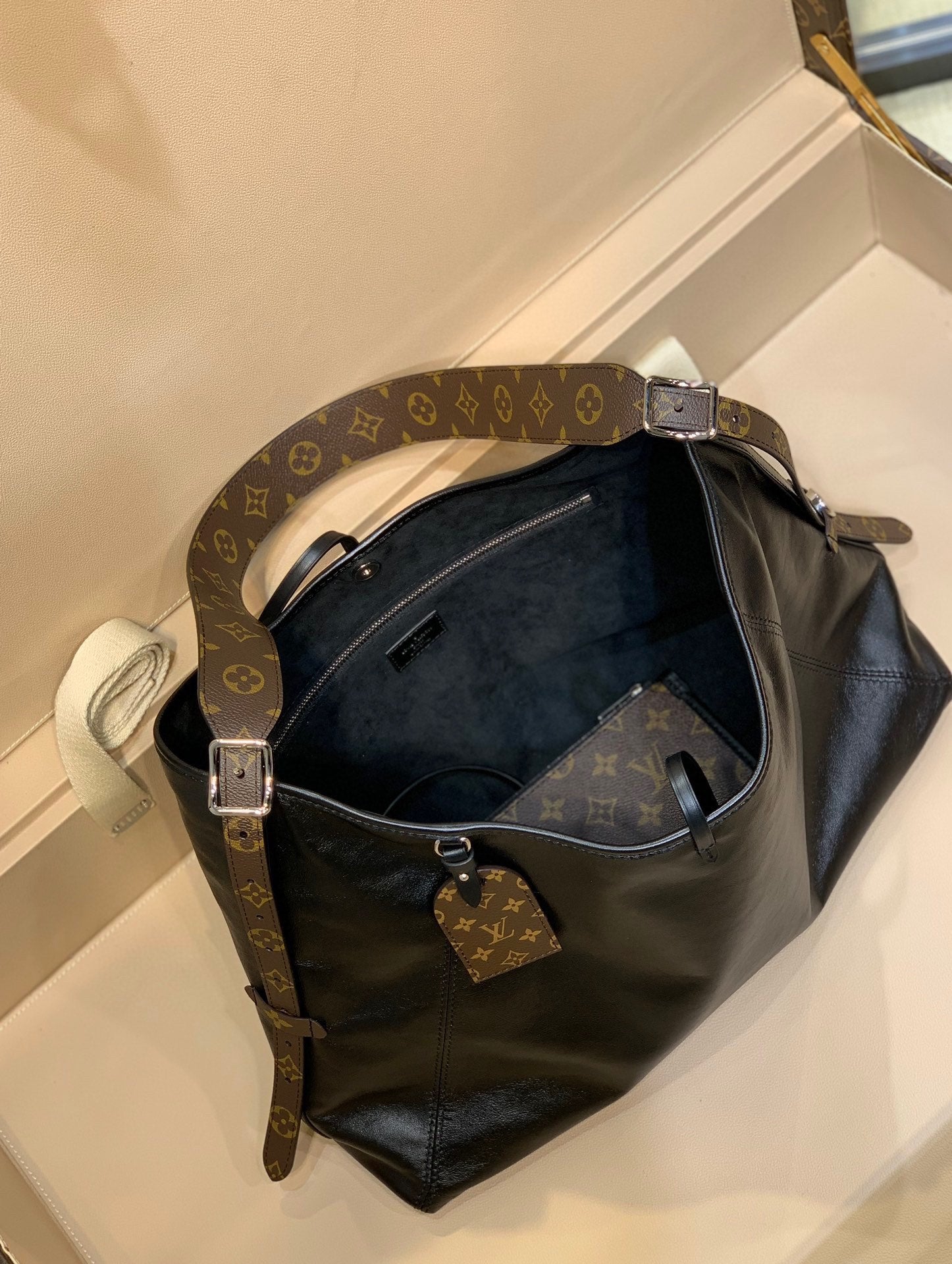 Louis Vuitton Classic Black Leather Hobo Bag with Detachable Monogram Pouch