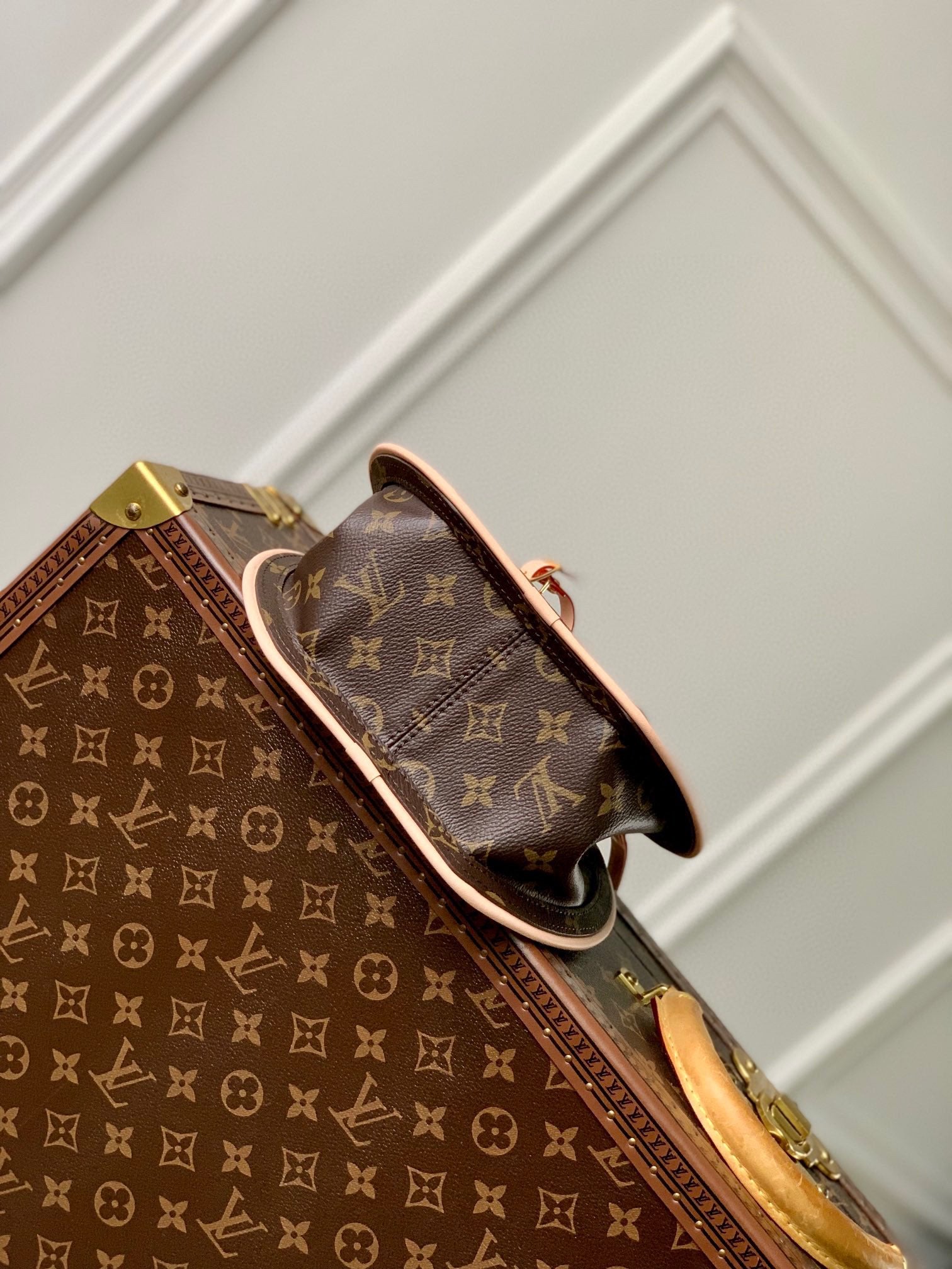 Louis Vuitton Classic Monogram Print Round Crossbody Bag with Top Handle