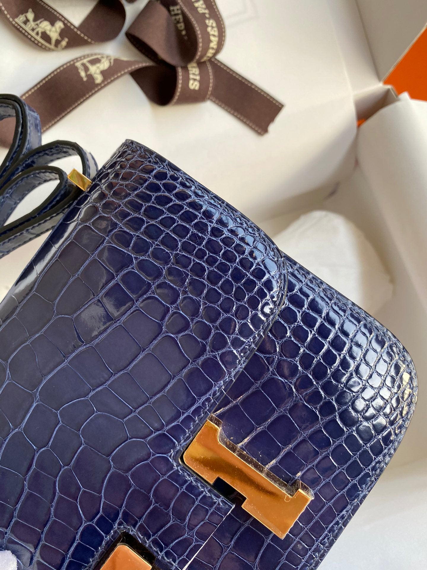 Luxury Blue Crocodile Pattern Leather Handbag with Gold H-Clasp