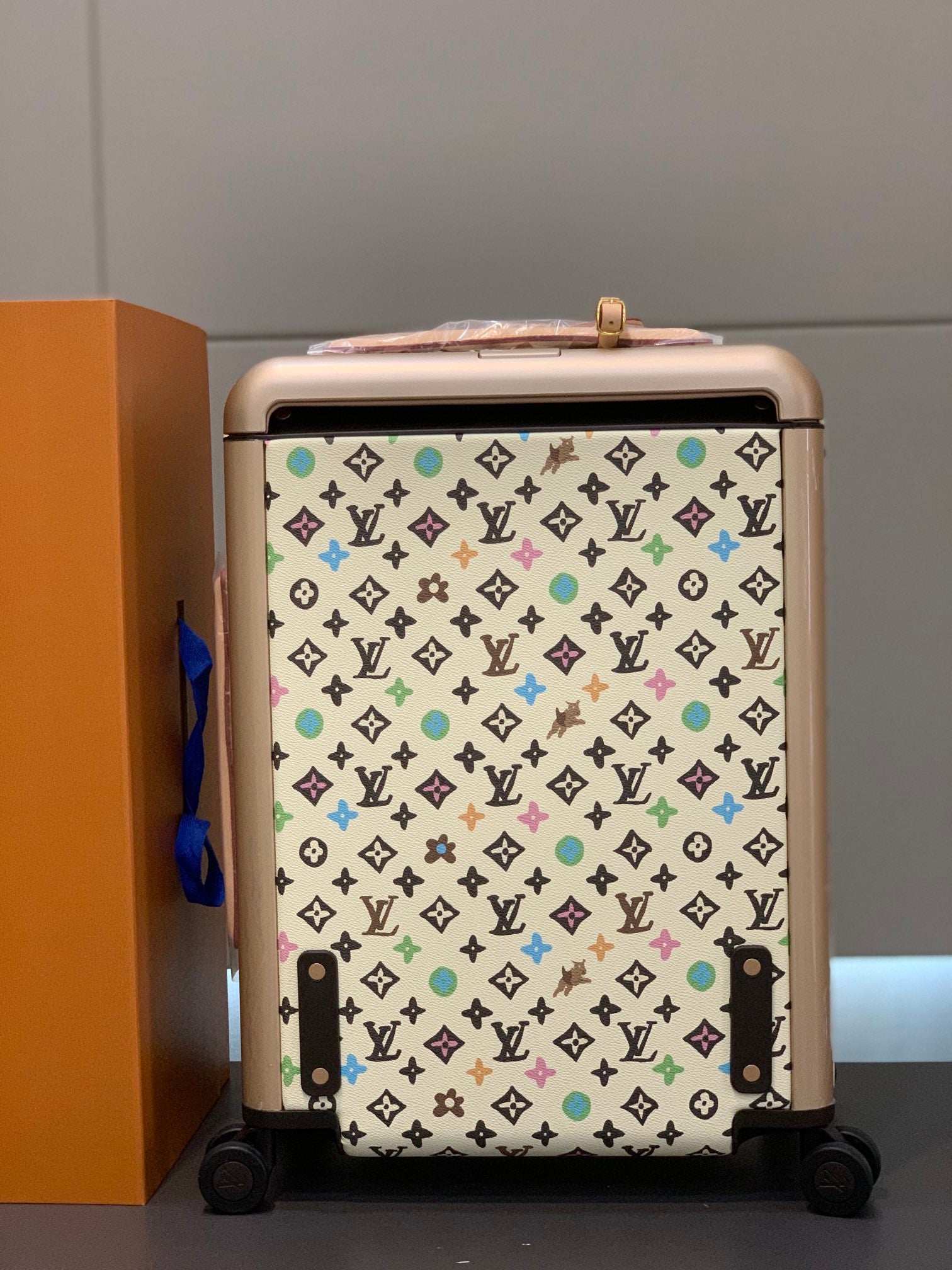 Luxury Multicolor Monogram Spinner Luggage Cream Hard Shell Suitcase