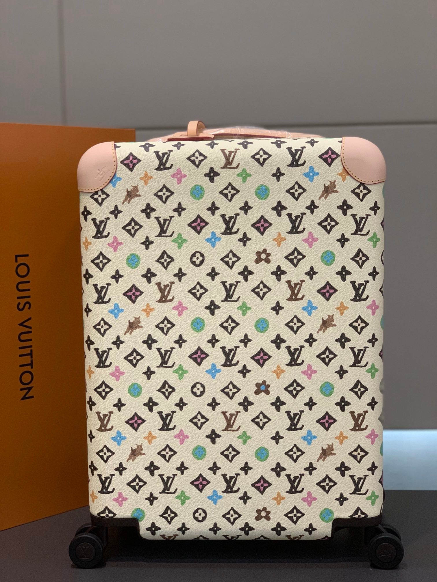 Luxury Multicolor Monogram Spinner Luggage Cream Hard Shell Suitcase