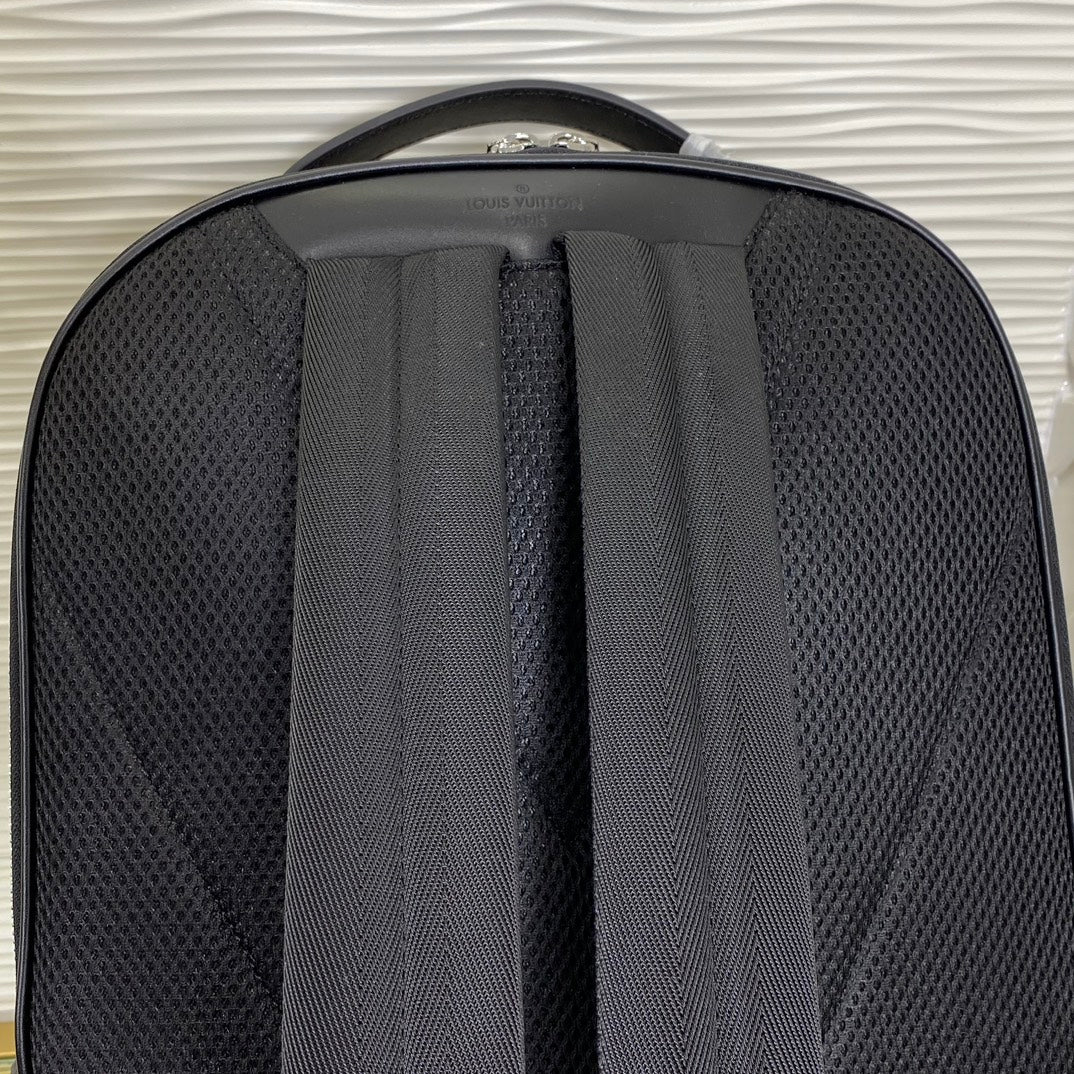 Louis Vuitton Luxury Grey Checkerboard Pattern Unisex Travel Backpack