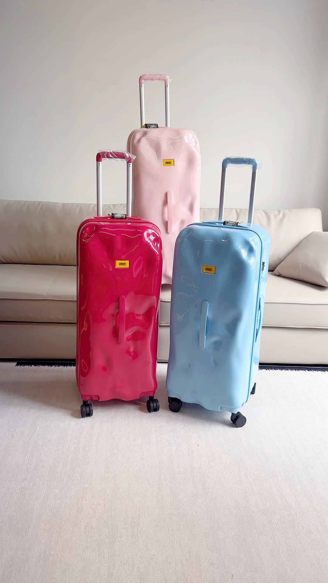 Modern Dented Hard Shell Spinner Suitcase Travel Luggage