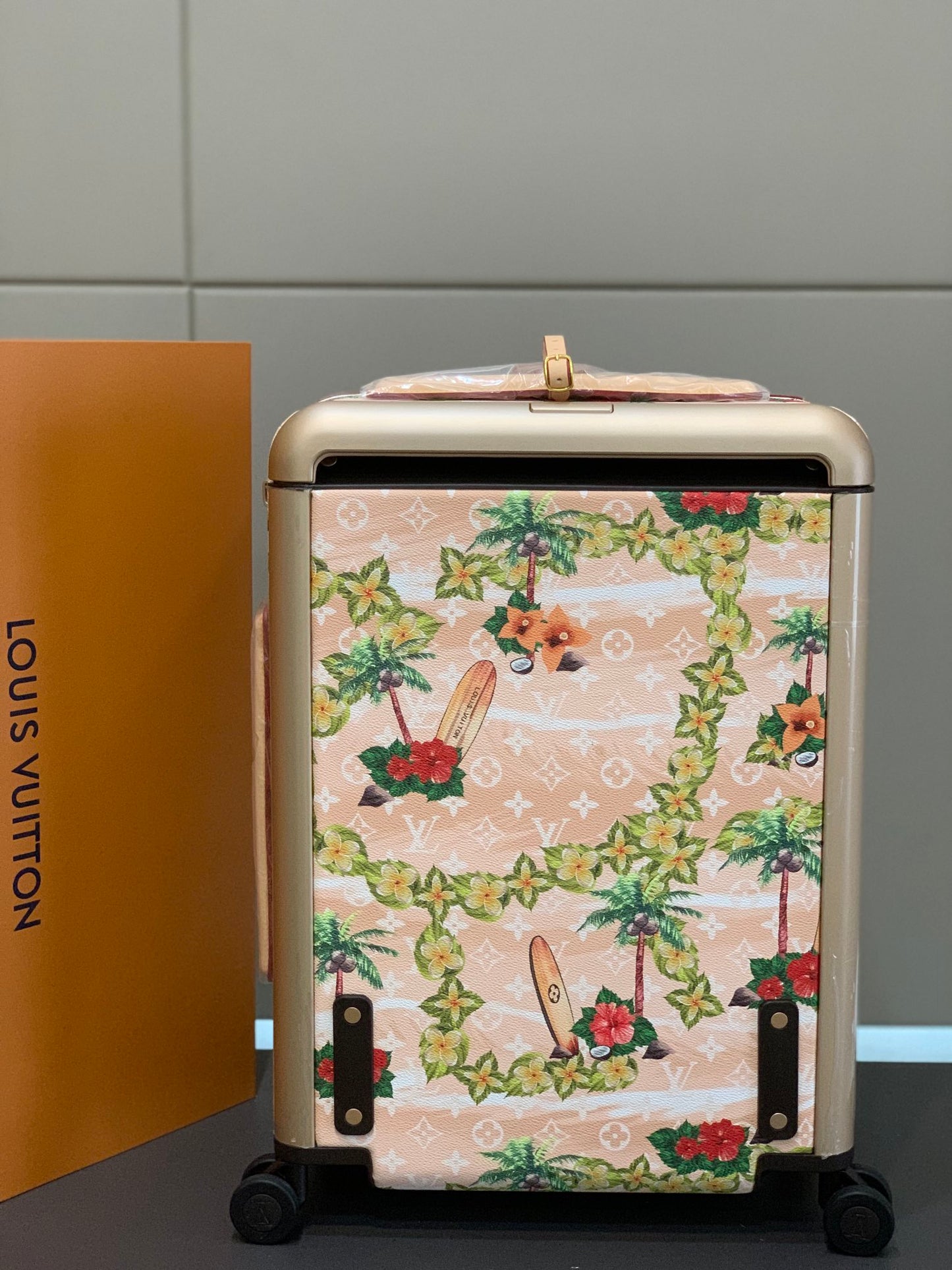 Pink Tropical Palm Tree Print Rolling Suitcase Travel Luggage