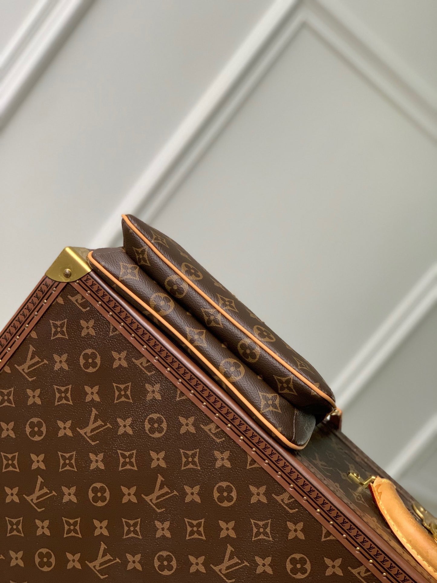 Louis Vuitton Vintage Brown Monogram Shoulder Bag with Gold Chain Strap