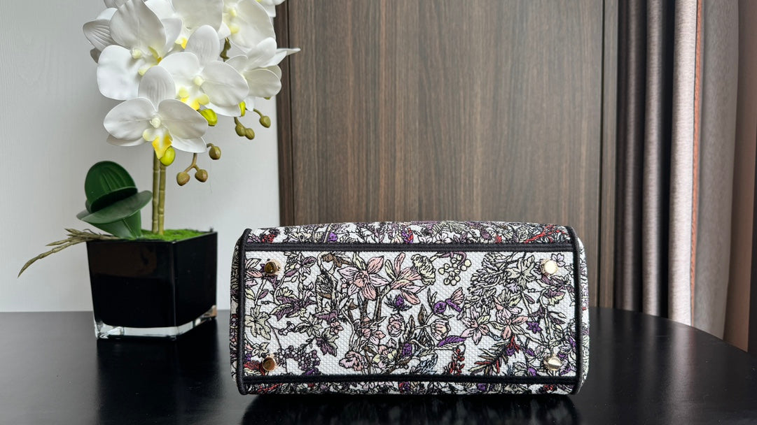 Dior Elegant Embroidered Floral Tapestry Handbag with Shoulder Strap