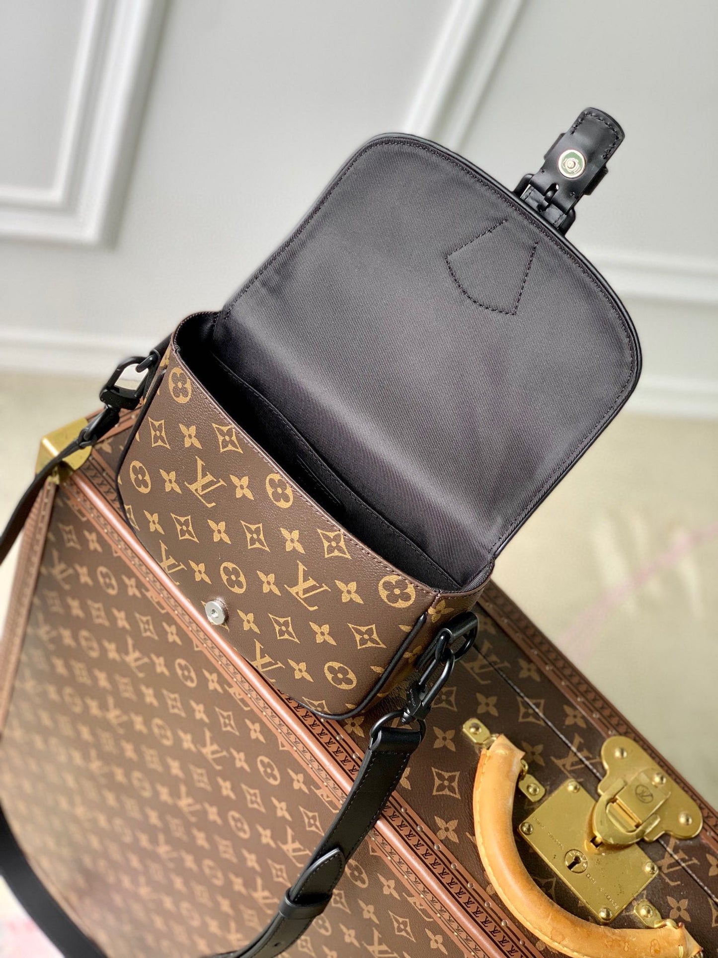 Louis Vuitton Classic Brown Monogram Pattern Saddle Crossbody Shoulder Bag
