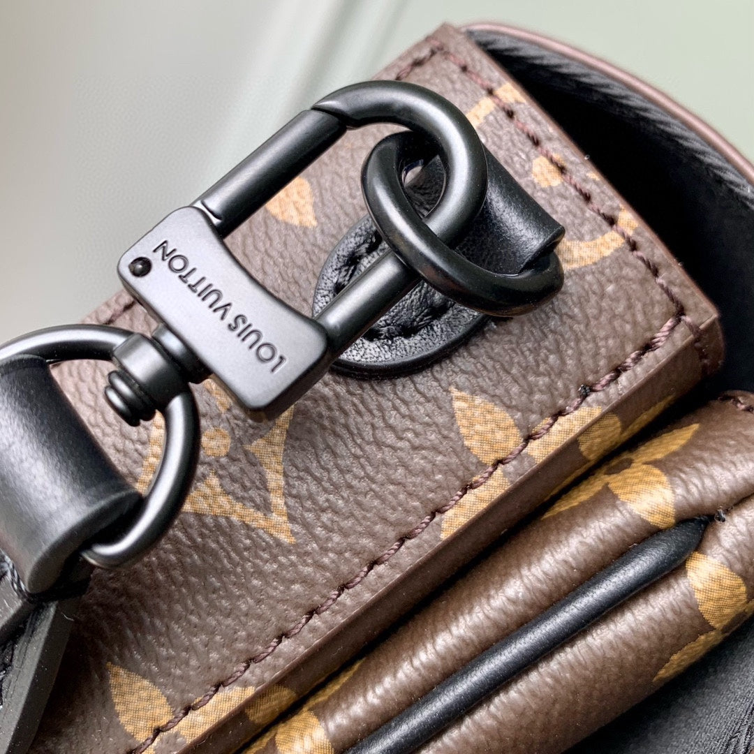 Louis Vuitton Classic Brown Monogram Pattern Saddle Crossbody Shoulder Bag