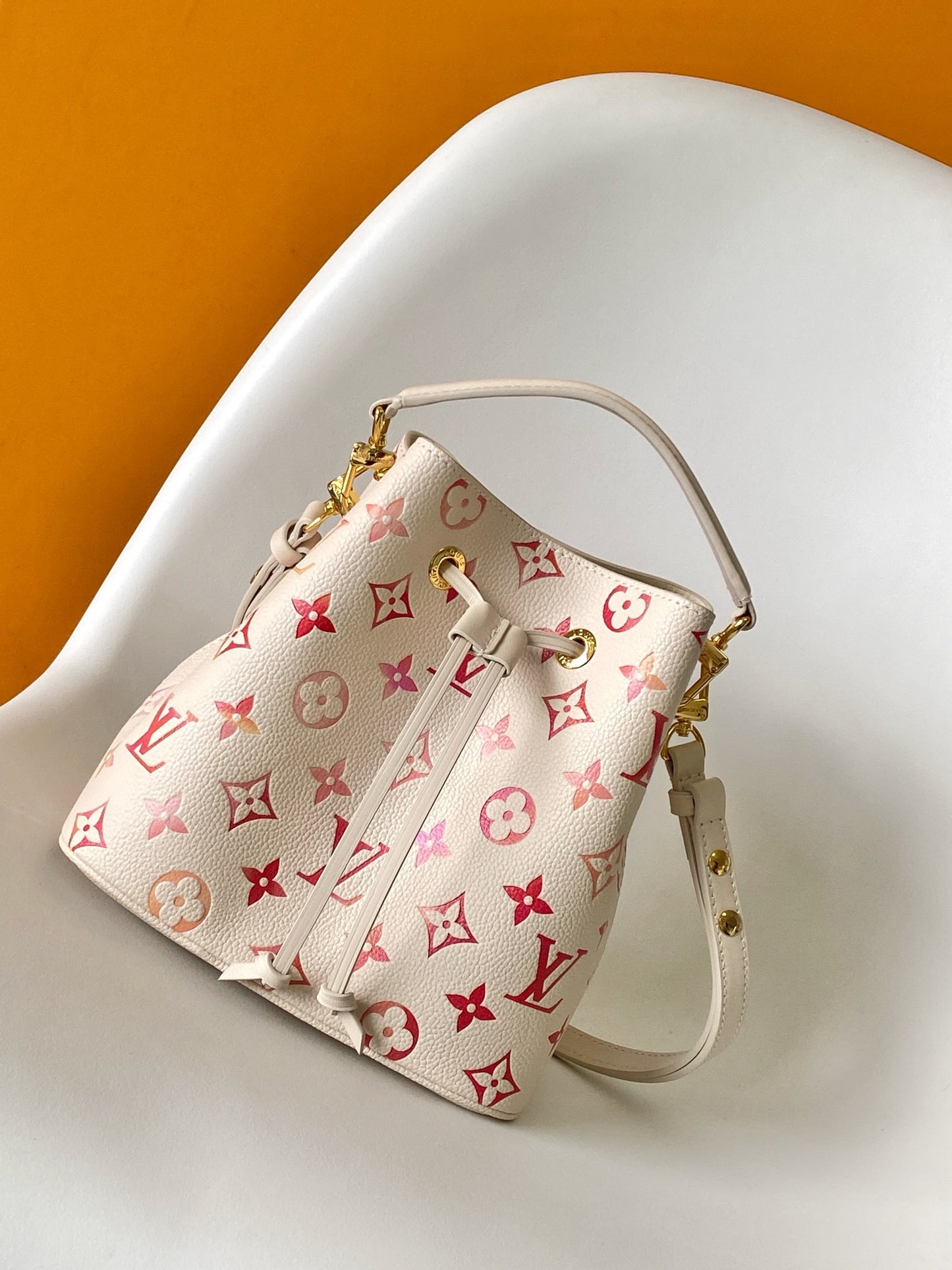 Louis Vuitton White Gradient Monogram Drawstring Bucket Bag with Top Handle